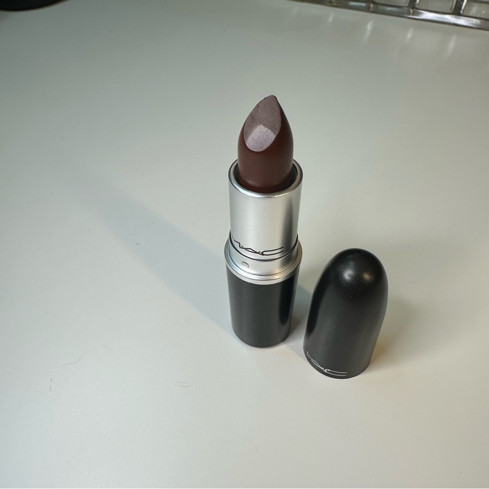 MAC Cosmetics Rich Brown Lipstick in Digging In Matte - Picture 5 of 5